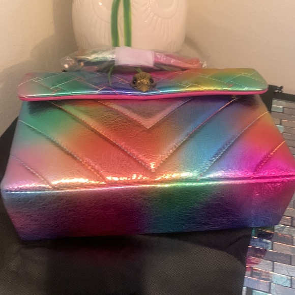 Kensington Quilted Leather Convertible Shoulder Bag
KURT GEIGER LONDON - Picture 7 of 17